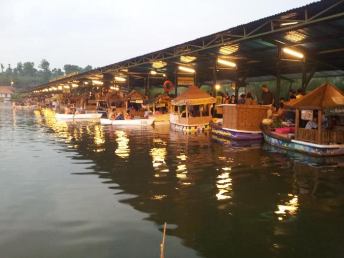 Floating market lembang