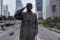 Patung jenderal sudirman