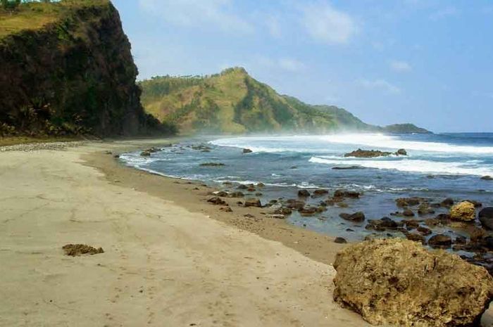 Pantai pecaron