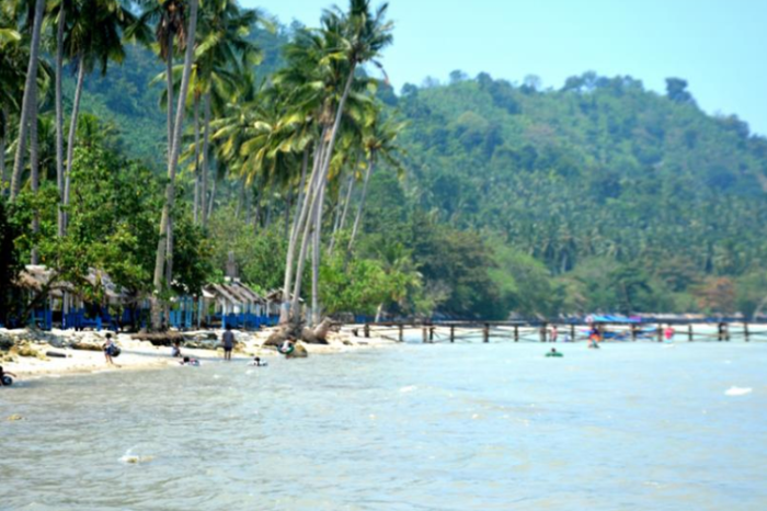 Pantai klara lampung