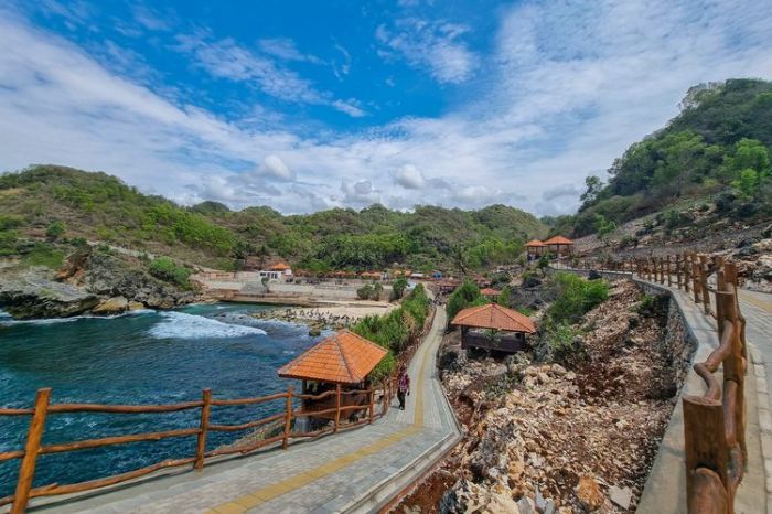 Pantai klotok sulit ombak diprediksi pencarian nihil balipost terseret