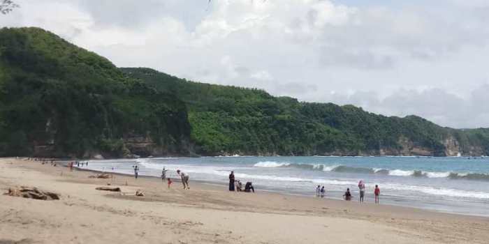 Pantai sine tulungagung pesona