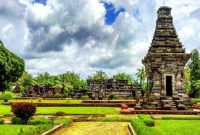 Candi penataran kerajaan blitar kediri timur peninggalan panataran wisata sejarah destinasi wisatabagus megah nilai sarat tempat prasasti historis batu bangunan