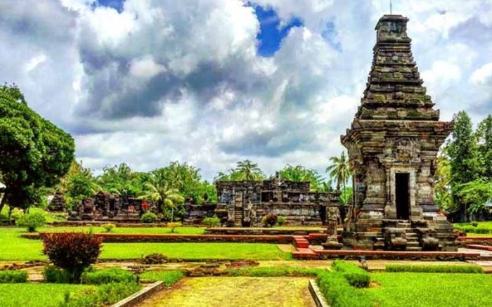 Candi penataran kerajaan blitar kediri timur peninggalan panataran wisata sejarah destinasi wisatabagus megah nilai sarat tempat prasasti historis batu bangunan