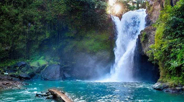 Air terjun tegenungan