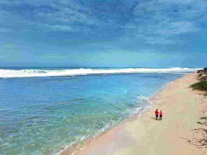 Pantai sayang heulang