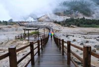 Kawah sikidang dieng banjarnegara