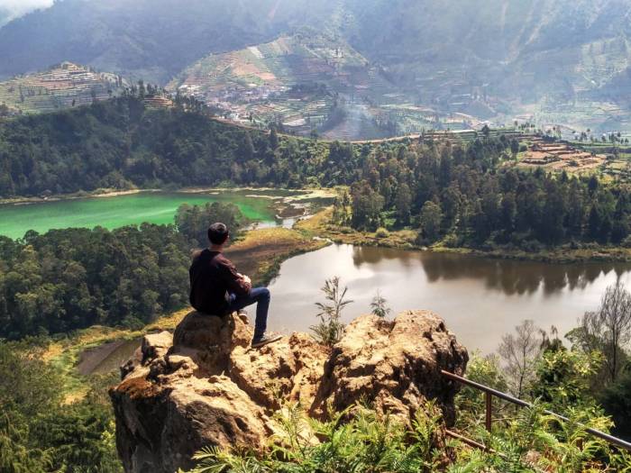 Batu pandang ratapan angin