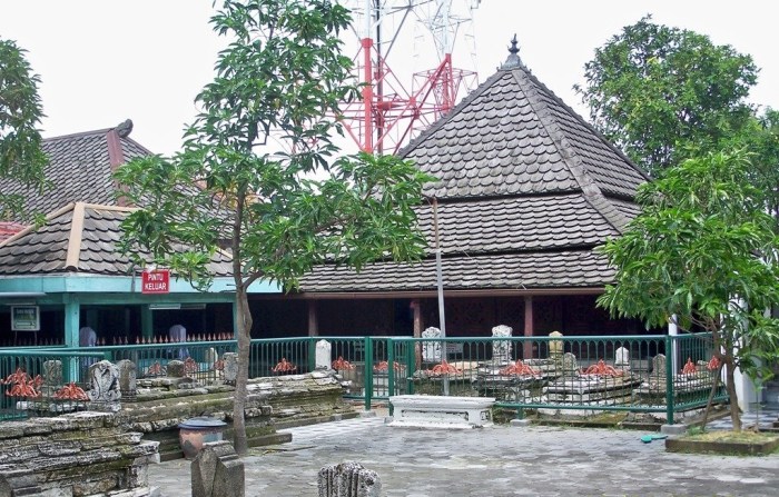 Makam sunan giri