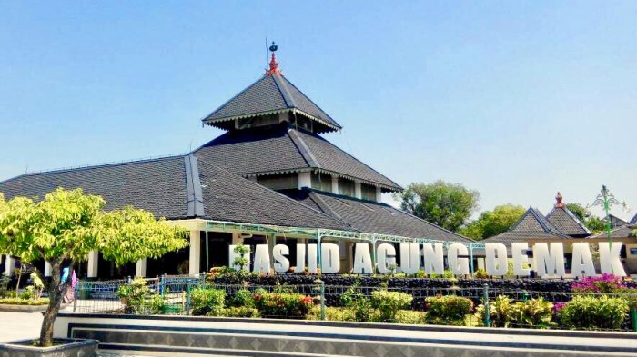 Masjid demak