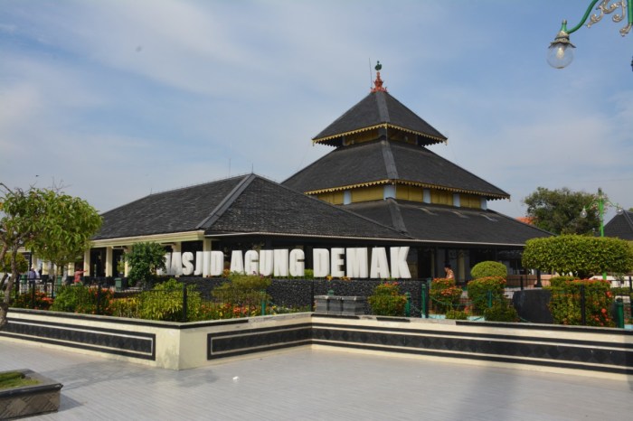 Masjid demak