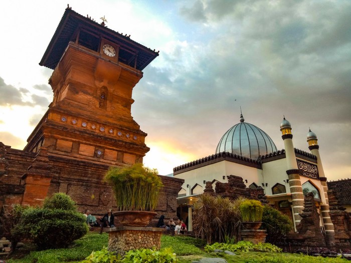 Masjid menara kudus