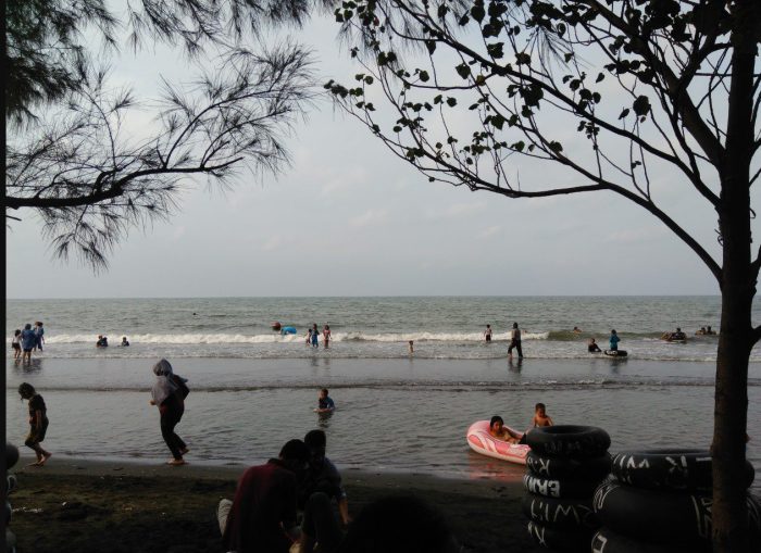 Pantai ngebum