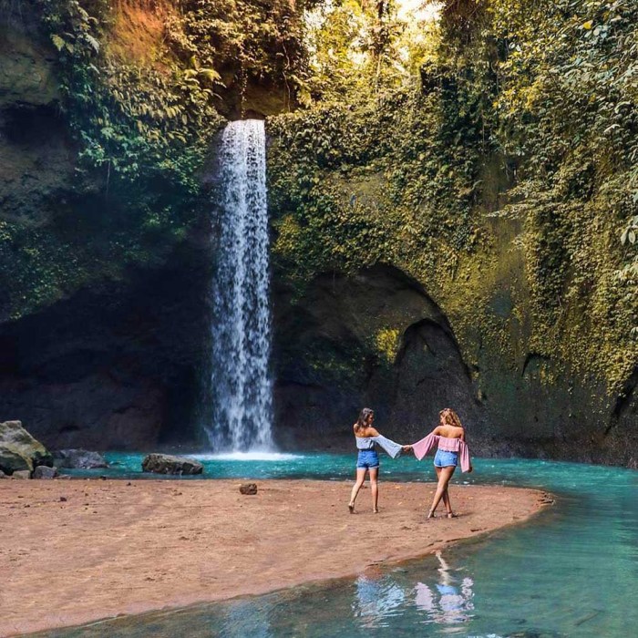 Tibumana waterfall