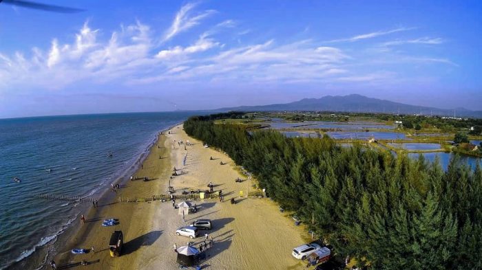 Pantai karang jahe