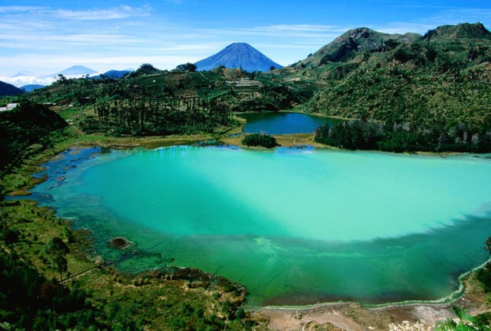 Dieng telaga warna indonesia yogyakarta java plateau travelindo lake tour bali color jogja miracle natural amazing explore code central city