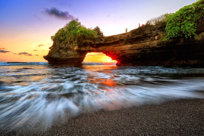 Pantai karang bolong