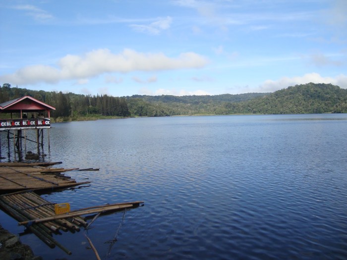 Danau lau kawar