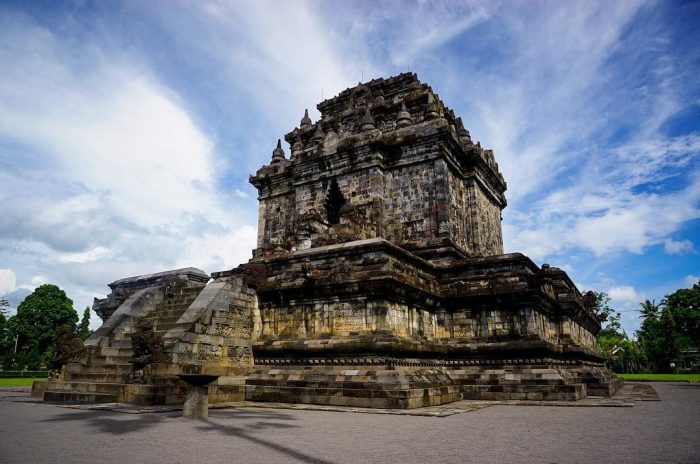 Candi mendut mempelajari budha sejarah agama