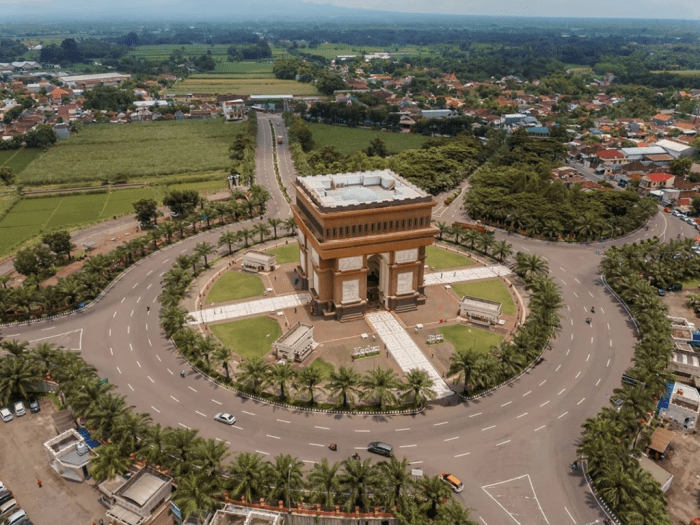 Simpang lima gumul