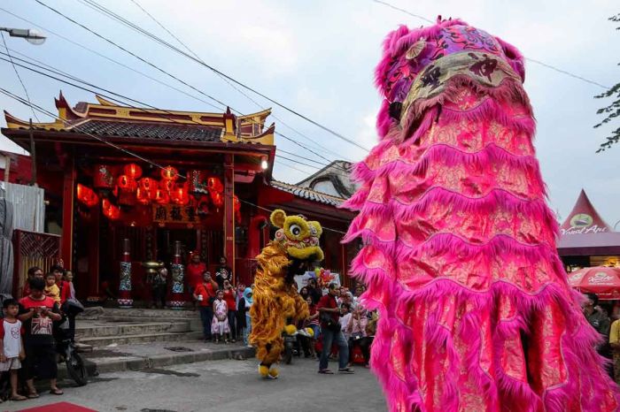 Semarang pecinan chinatown penuh lumpia kamis