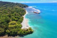 Pangandaran pantai berpasir perhatian mencuri cantik