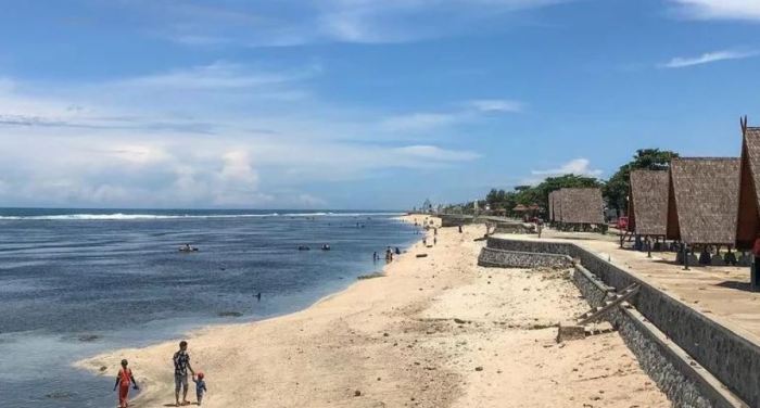 Pantai sayang heulang