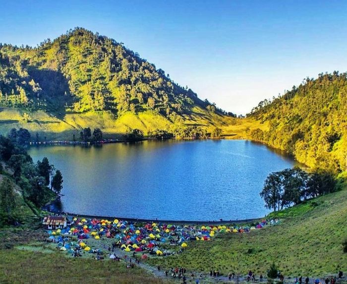 Ranu kumbolo danau semeru gunung atas pesona indah aturan menjadi penuh wajib patuhi bermalam lereng idntimes syurga kaki mitos misteri