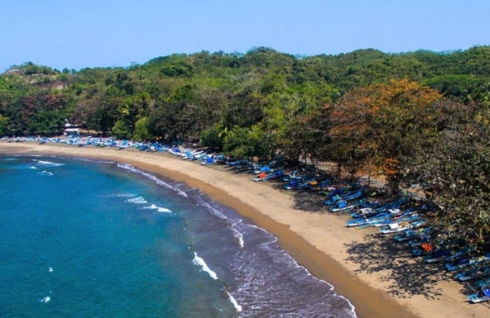 Pantai batu karas